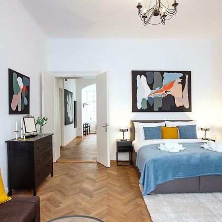 5Br 2Bath Family Apt 5Mins To Wenceslas Square Praga Exterior foto