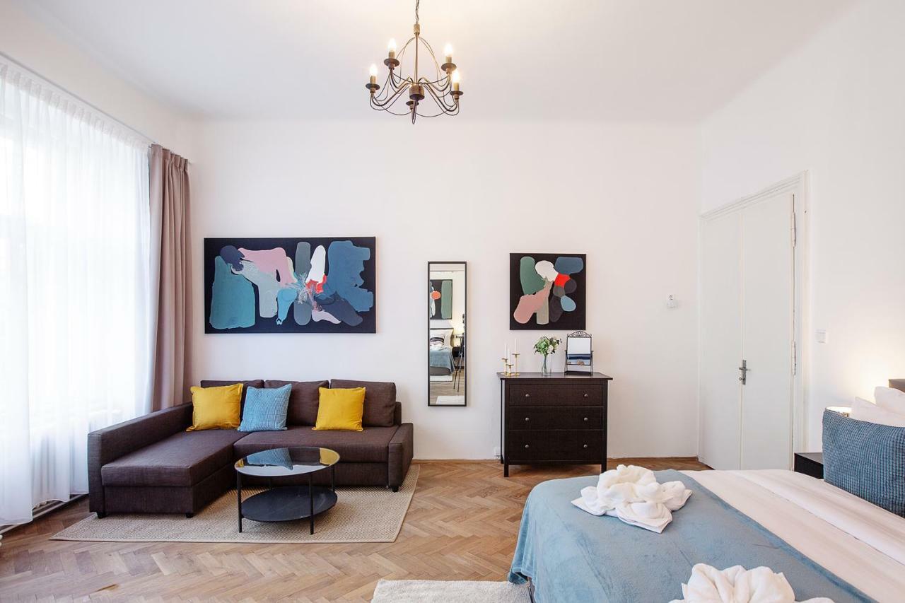 5Br 2Bath Family Apt 5Mins To Wenceslas Square Praga Exterior foto