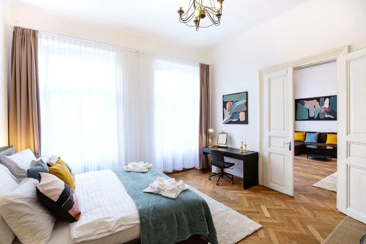 5Br 2Bath Family Apt 5Mins To Wenceslas Square Praga Exterior foto