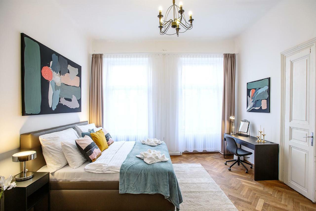 5Br 2Bath Family Apt 5Mins To Wenceslas Square Praga Exterior foto