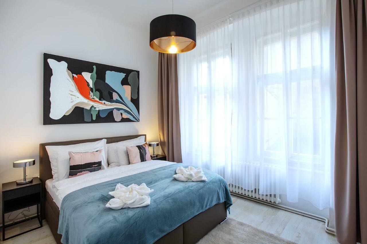 5Br 2Bath Family Apt 5Mins To Wenceslas Square Praga Exterior foto
